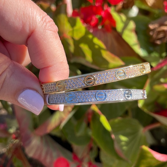 LUXURY LOVE PAVE SCREW BANGLE BRACELET CHOOSE GOLD OR SILVER - Picture 9 of 12